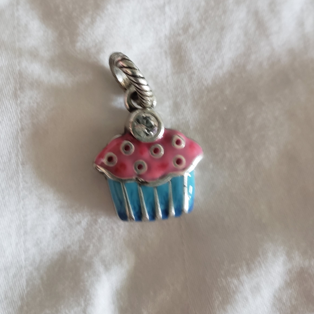 Brighton Cupcake Necklace Charm 35$
